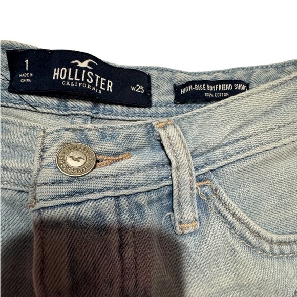 Hollister High Rise Boyfriend Distressed Denim Jean Shorts Women’s W 25 Size 1 - Picture 11 of 12